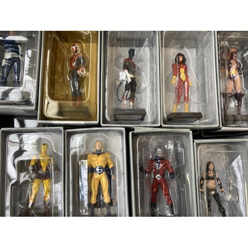 335 - A large collection of boxed The Classic Marvel Figurine Collection collector's figurines to include ... 