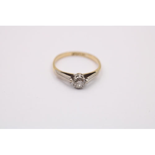 1144 - A 9ct yellow and platinum diamond brilliant cut solitaire ring - approx. gross weight 2 grams