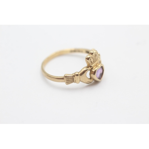 1148 - A 9ct gold amethyst heart Claddagh statement ring - approx. gross weight 1.9 grams