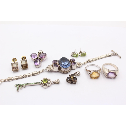 1152 - Eight pieces of .925 silver jewellery to include gemstone etc.