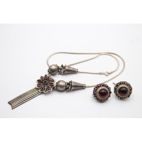 1179 - A .925 silver and garnet necklace and earrings set