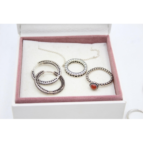 1185 - Six pieces of Pandora .925 silver jewellery