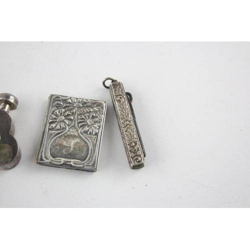 1328 - Six .800 and .925 silver vanity items - approx. gross weight 157 grams