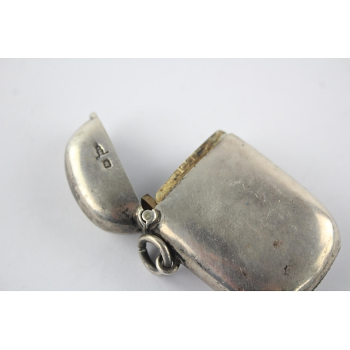 1340 - An Edwardian Walker & Hall sterling silver vesta case, hallmarked Sheffield 1904 - approx. gross wei... 