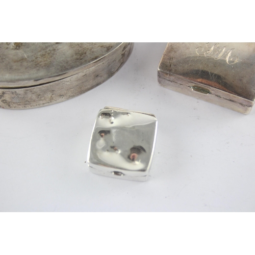 1362 - Three hallmarked sterling silver pill boxes - approx. gross weight 48 grams