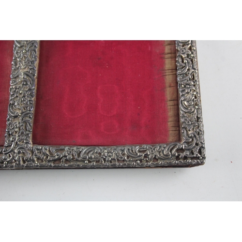 1375 - A Victorian Synyer & Beddoes sterling silver photo frame, hallmarked Birmingham 1899 - approx. gross... 