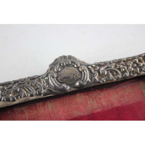 1375 - A Victorian Synyer & Beddoes sterling silver photo frame, hallmarked Birmingham 1899 - approx. gross... 