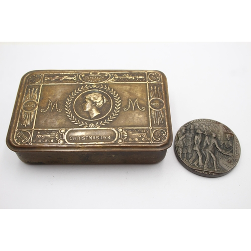 1378 - A WWI 1914 Princess Mary brass Christmas tin with RMS Lusitania medal