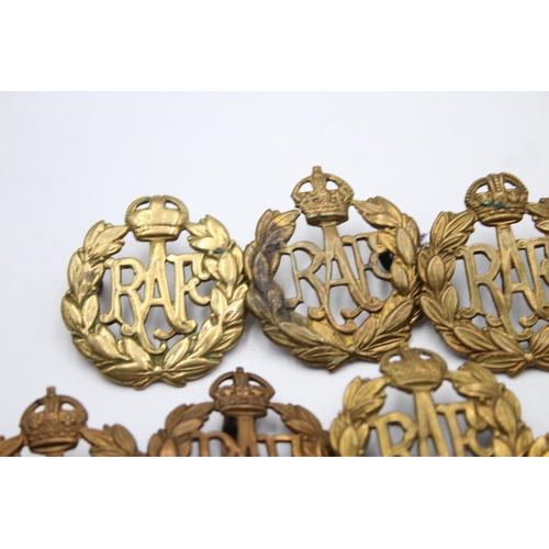 1386 - Ten King's Crown R.A.F cap badges