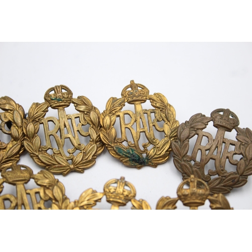 1386 - Ten King's Crown R.A.F cap badges