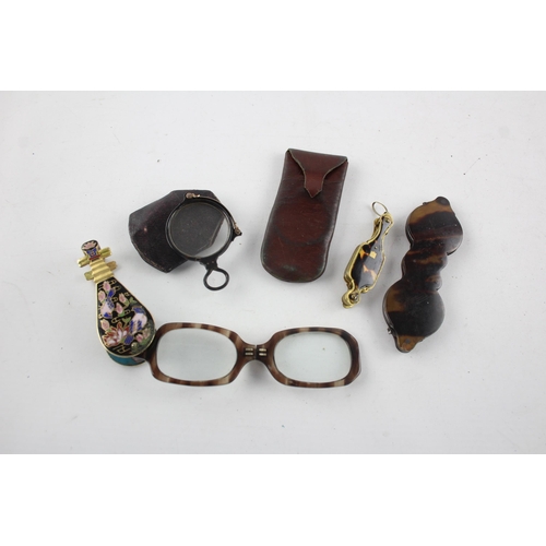 1468 - Five pairs of antique lorgnettes/opera glasses to include cased, enamel etc.