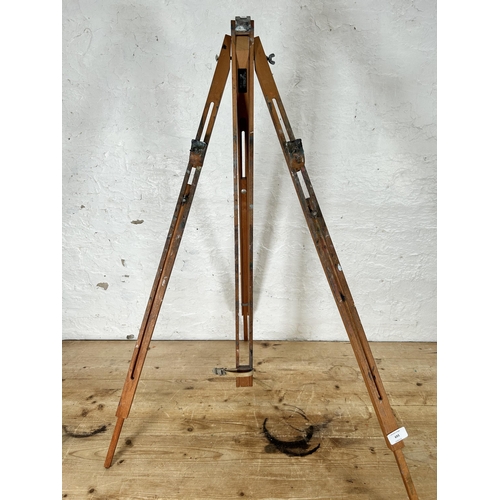 693 - A Dahler Board Co Ltd The Portland beech sketching easel - approx. 110cm high