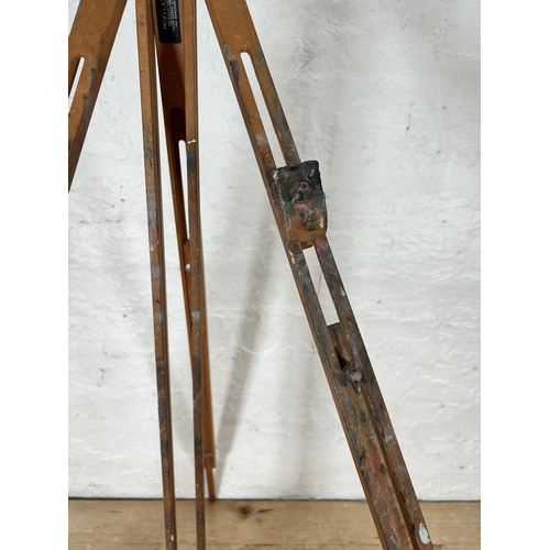 693 - A Dahler Board Co Ltd The Portland beech sketching easel - approx. 110cm high