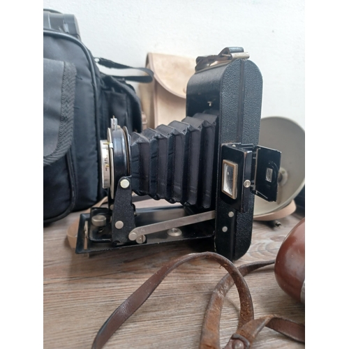 797 - Three cased items, one late 1950s Kodak Retinette IIB 35mm viewfinder camera, one Kodak Six-20 'Brow... 