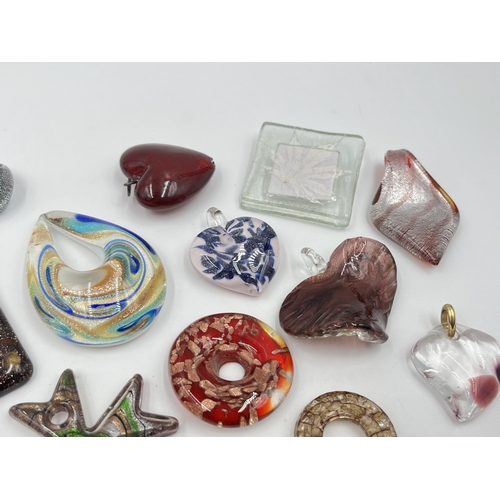 1198 - A collection of art glass pendants