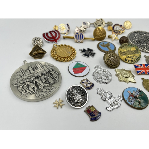 1200 - A collection of medals and badges