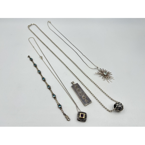 1233G - Five pieces of .925 silver jewellery, three necklaces, one bracelet and one ingot pendant - approx. ... 