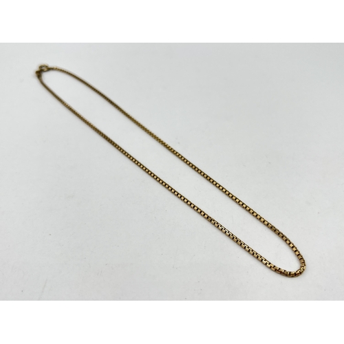 1241 - A hallmarked 9ct gold 36cm chain necklace - approx. gross weight 5 grams