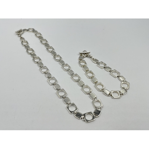 1264 - A .925 silver necklace and bracelet set with Tiffany & Co box - approx. gross weight 56 grams