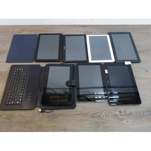 901 - A collection of tablets to include Dell, Lenovo, Toshiba etc.