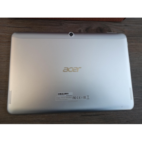 904 - A boxed Acer Iconia Tab 10 tablet