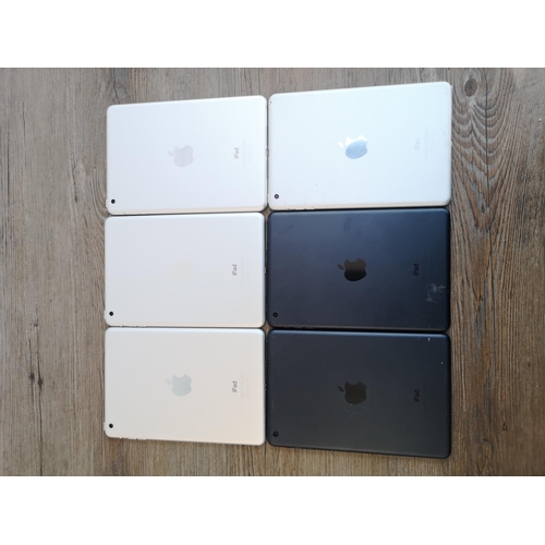 916 - Six Apple A1432 iPad Mini tablets