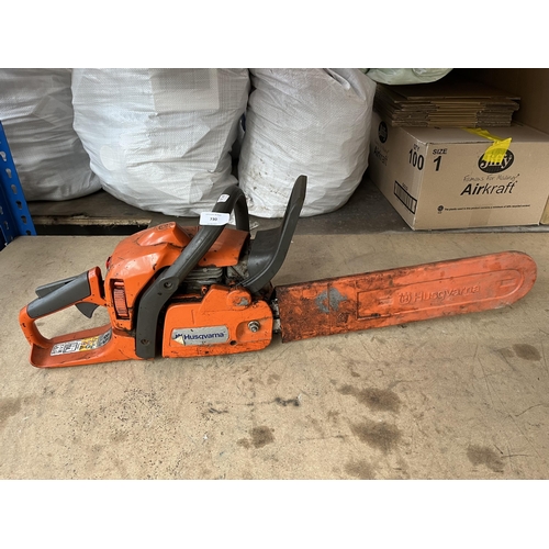 730 - A Husqvarna 435 petrol chainsaw