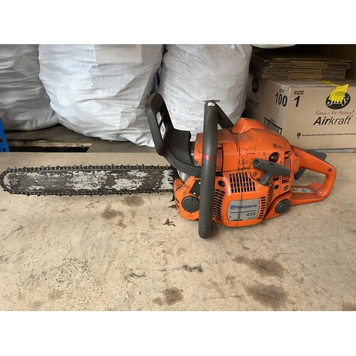 730 - A Husqvarna 435 petrol chainsaw