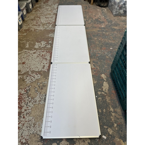 760 - A Paget Trading Ltd professional wallpaper and multi-purpose folding table