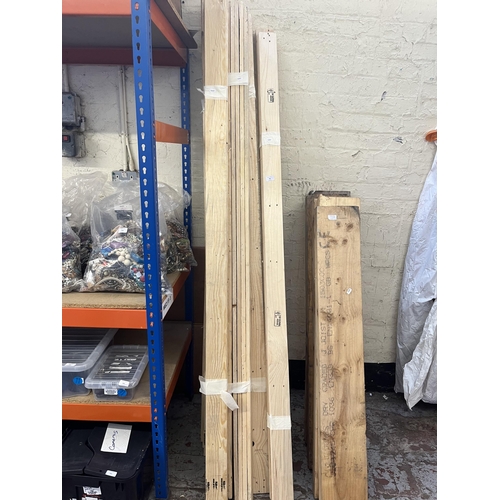 785 - A large collection of wooden slats - approx. 220cm long