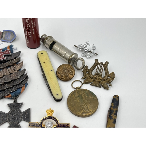 1406 - A collection of vintage items to include 1937 Coronation souvenir pocket knife, WWI Victory medal pr... 