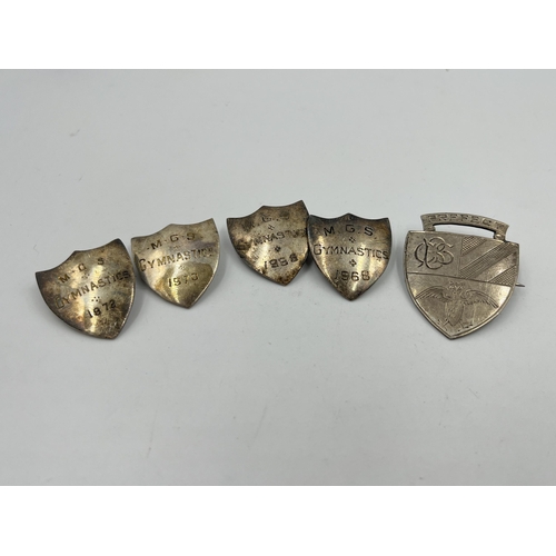 1343 - Five hallmarked sterling silver badges - approx. gross weight 30 grams