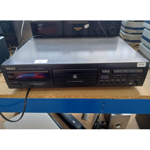 860 - A Teac CD-RW890 MKII CD recorder