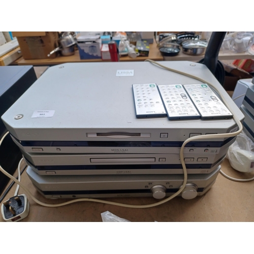 861 - Three items of Sony LISSA digital link hi-fi, one MiniDisc deck, one CD player and one FM/AM receive... 