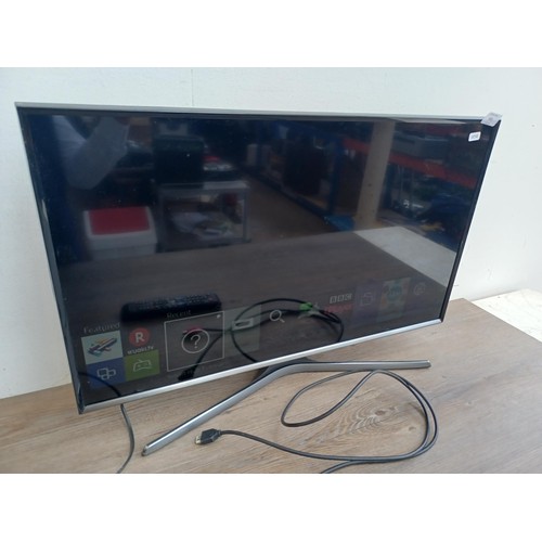 871 - A Samsung UE32J5600AK smart full HD 32