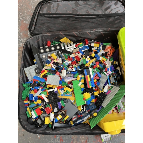 979 - A suitcase containing a large quantity of Lego, vintage boxed Hornby The world of Thomas The Tank En... 