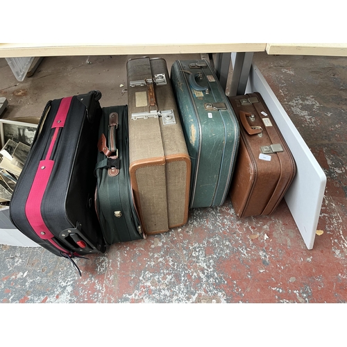 982 - Five suitcases