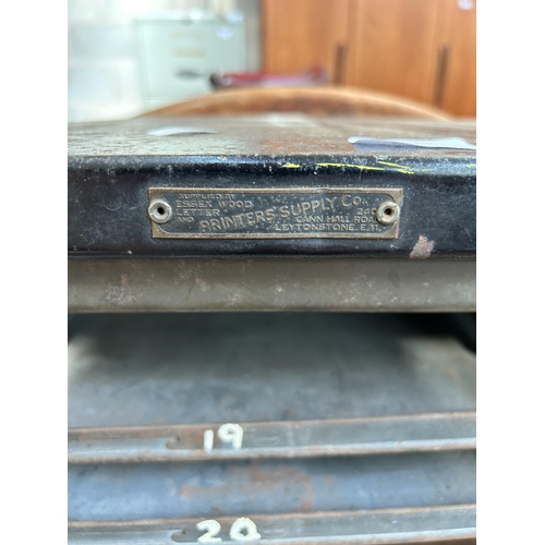 36 - A pair of mid 20th century Essex Wood Letter & Printers Supply Co. green and black metal printer's c... 