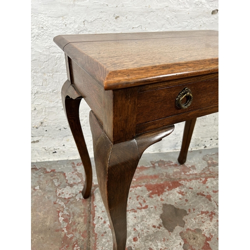 89 - A Georgian style oak rectangular side table with single drawer