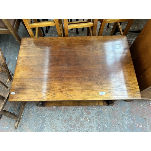 201 - An oak rectangular two tier coffee table