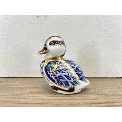 333 - A Royal Crown Derby Sitting Duck paperweight with gold stopper - approx. 7cm high