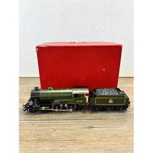 527 - A mid 20th century boxed Trix twin railway 4-4-0 engine and tender passenger E.R 4536 model locomoti... 