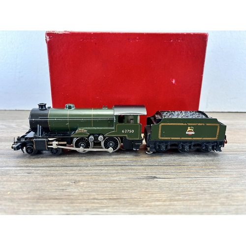 527 - A mid 20th century boxed Trix twin railway 4-4-0 engine and tender passenger E.R 4536 model locomoti... 