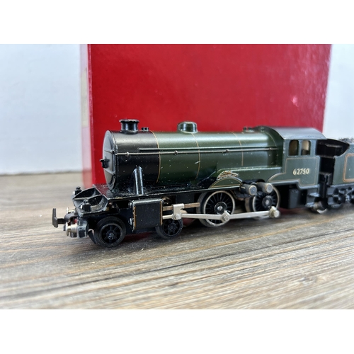 527 - A mid 20th century boxed Trix twin railway 4-4-0 engine and tender passenger E.R 4536 model locomoti... 