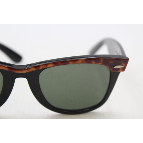 561 - A pair of vintage Bausch & Lomb Ray-Ban Wayfarer sunglasses