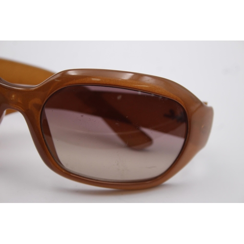 564 - A pair of Ray-Ban oversized sunglasses