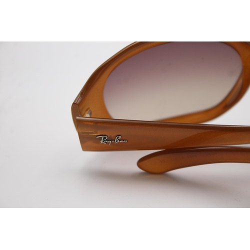 564 - A pair of Ray-Ban oversized sunglasses