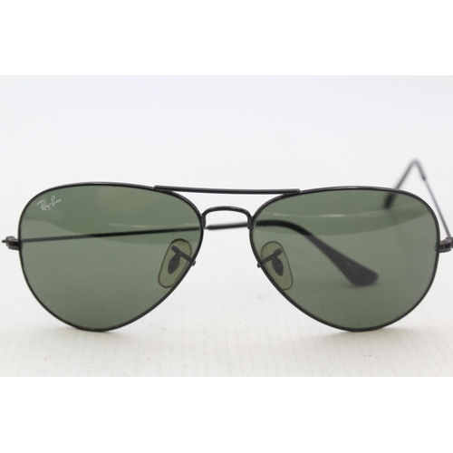 565 - A pair of cased Ray-Ban Aviator style sunglasses