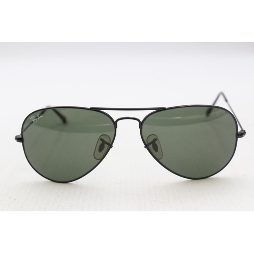 565 - A pair of cased Ray-Ban Aviator style sunglasses