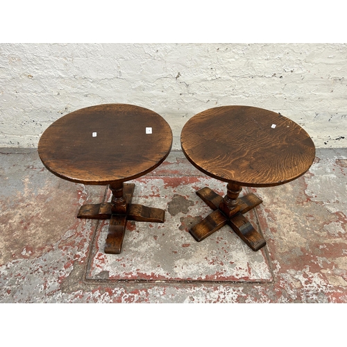 163 - A pair of 18th century style Stanley Cumper country oak circular pedestal side tables - approx. 45cm... 